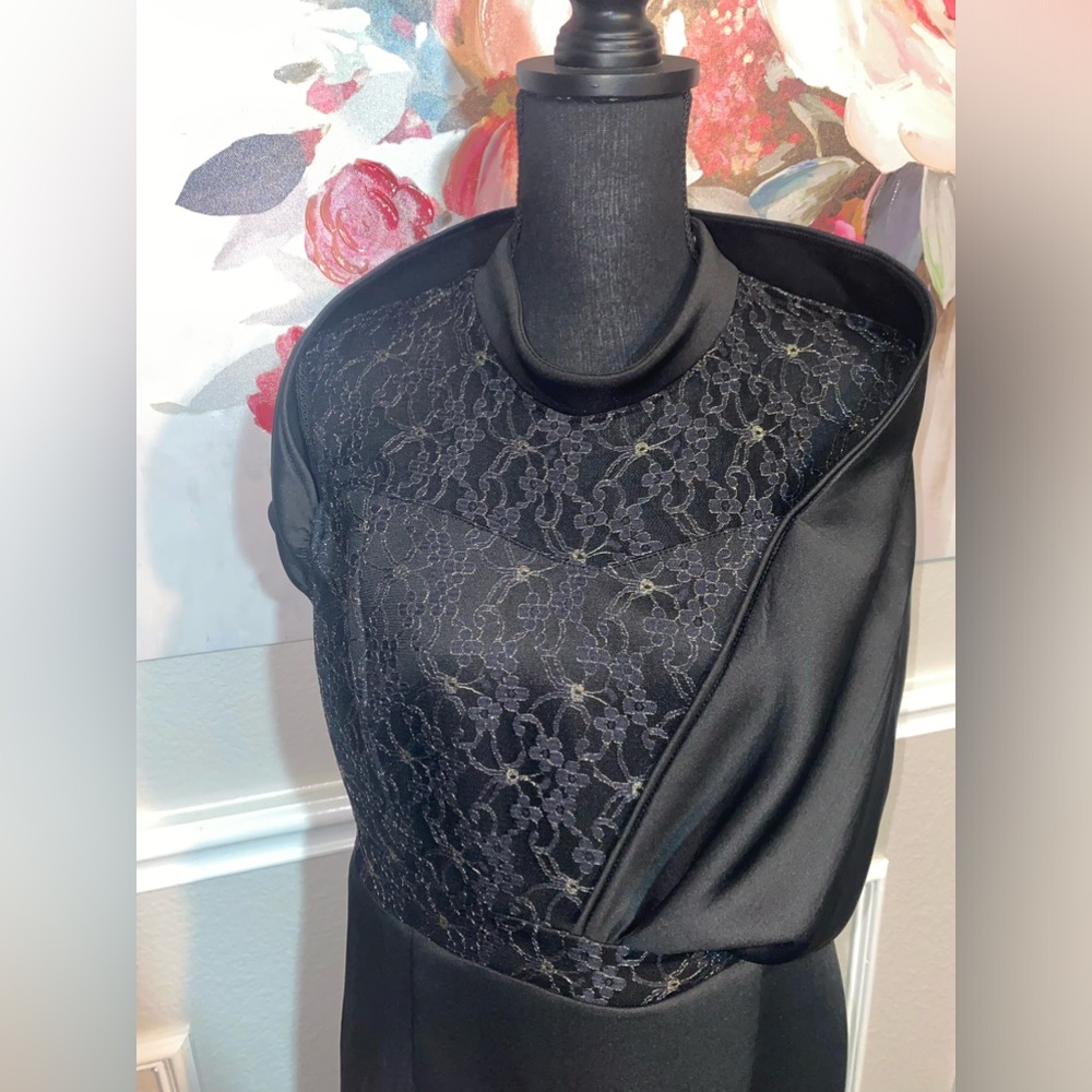 Lace Cut Out Split Back Bodycon Dress || Size 2XL || Black - Picture 11 of 15